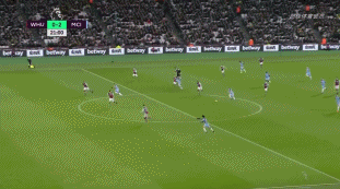 阿根廷美女老师用梅西表情包为学生评分：谁想让梅西伤心呢？