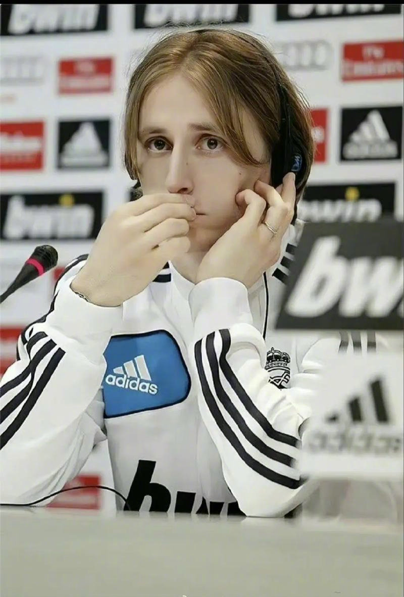 现在米兰是否会是联赛冠军头号热门？里奇：不能这么说